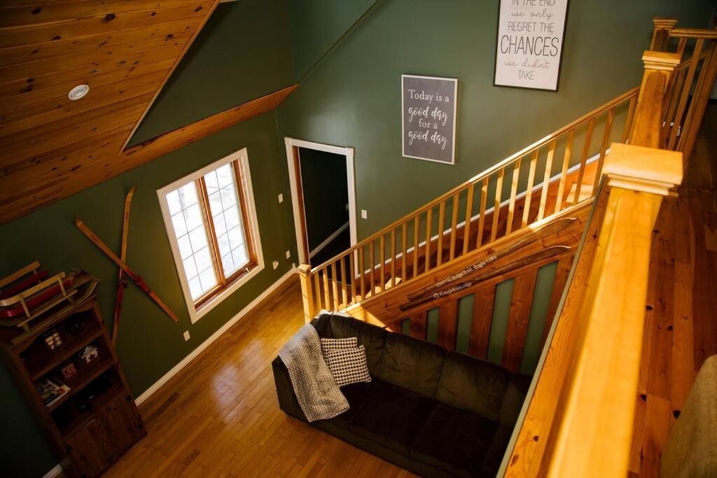 Dingle Run Lodge At Sir Sam'S Haliburton Zewnętrze zdjęcie