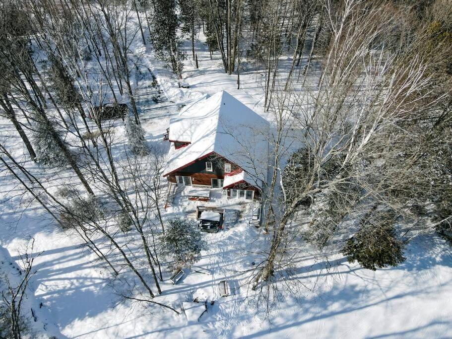 Dingle Run Lodge At Sir Sam'S Haliburton Zewnętrze zdjęcie